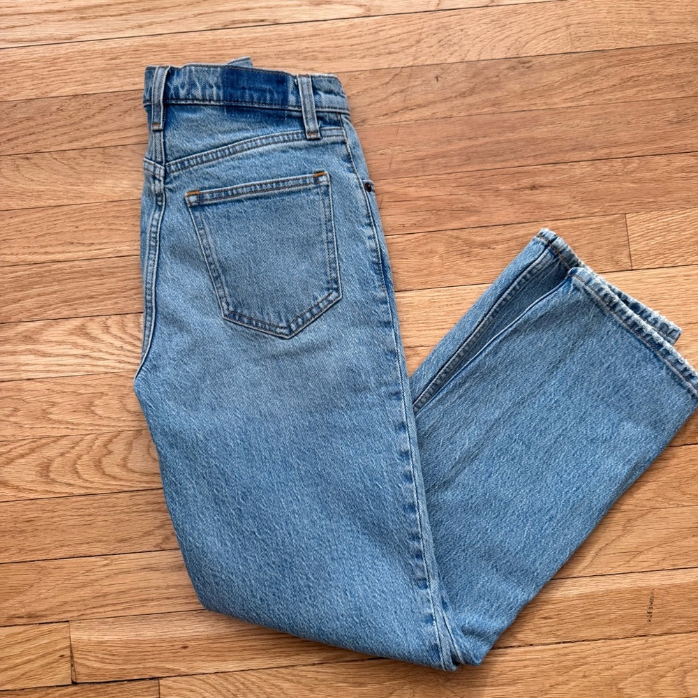 A&F 90’s Straight Jean in Medium 25S